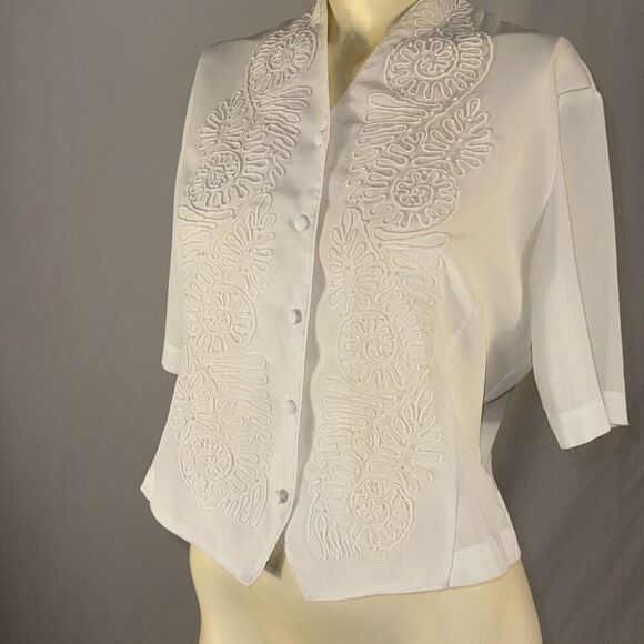 Vintage White Embroidered Beaded Chiffon Short Sleeve Button Down Blouse Size 10 - Picture 6 of 10